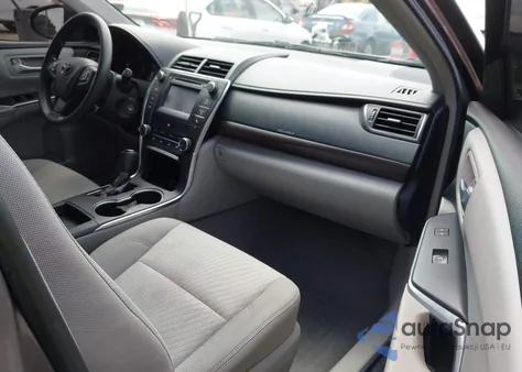 2017 Toyota Camry Le z USA, uszkodzony, nr VIN 4T1BF1FK5HU786416